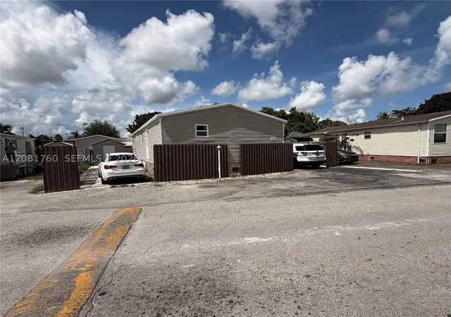 220-ne-12th-avenue-homestead-fl-33030/hzid_8d1db507