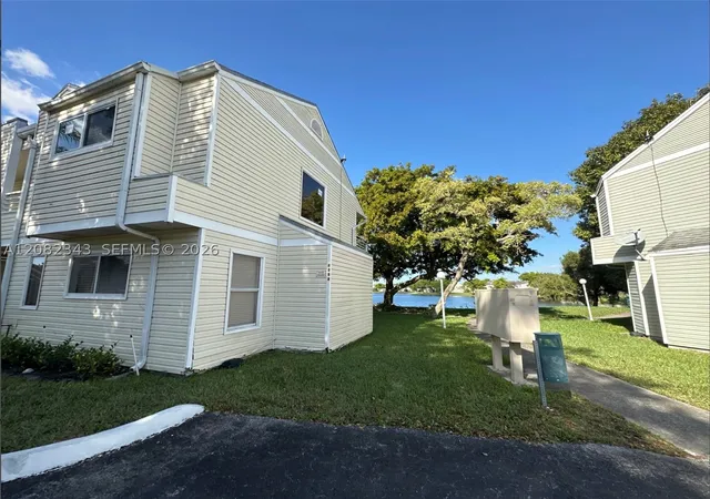 3405-nw-44th-street-204-oakland-park-fl-33309/hzid_9420156e