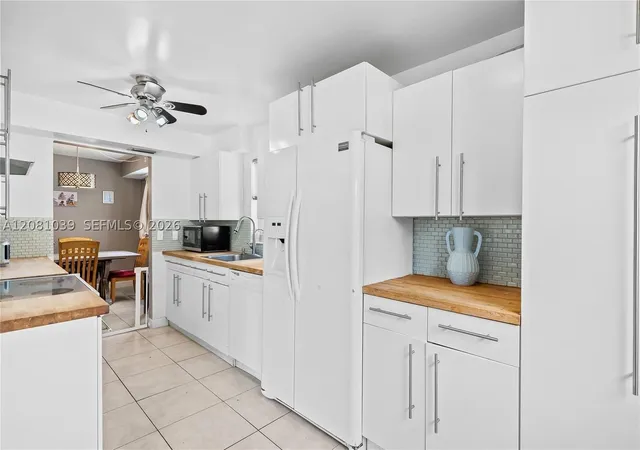 8002-lagos-de-campo-blvd-b-101-tamarac-fl-33321/hzid_8d37020c