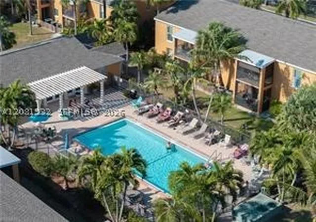 12642-kenwood-b-fort-myers-fl-33907/hzid_f2f408b0
