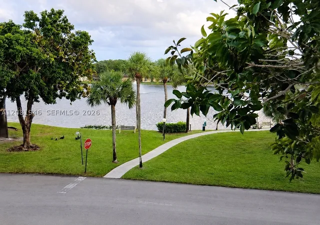 301-cambridge-rd-306-hollywood-fl-33024/hzid_cd6587ab