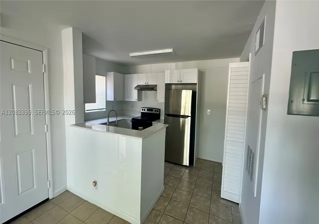 4096-n-pine-is-rd-2112-sunrise-fl-33351/hzid_bb4c665e