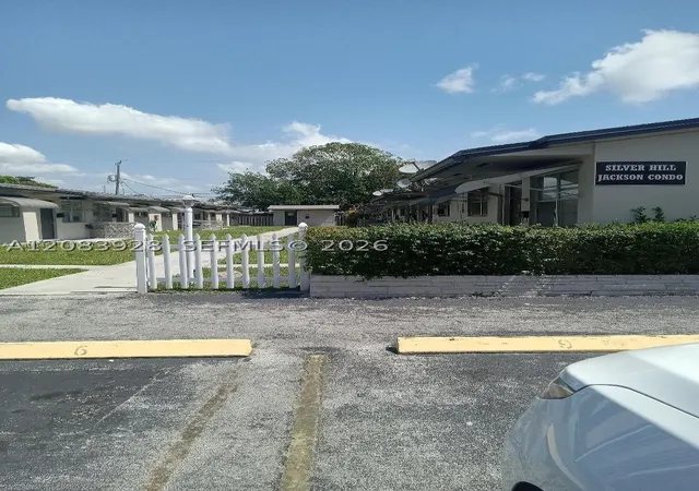 2901-jackson-st-3-hollywood-fl-33020/hzid_bf87c0be