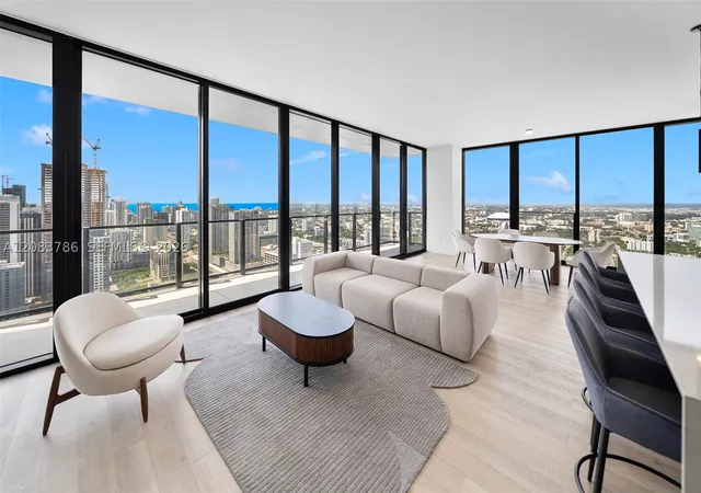 20-ne-11-street-5204-miami-beach-fl-33139/hzid_a9c55de9