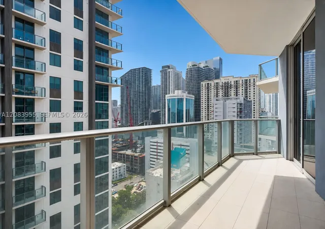 1010-sw-2nd-avenue-2005-miami-fl-33130/hzid_b82435e0