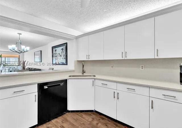 7518-fairfax-dr-110-tamarac-fl-33321/hzid_03996d44