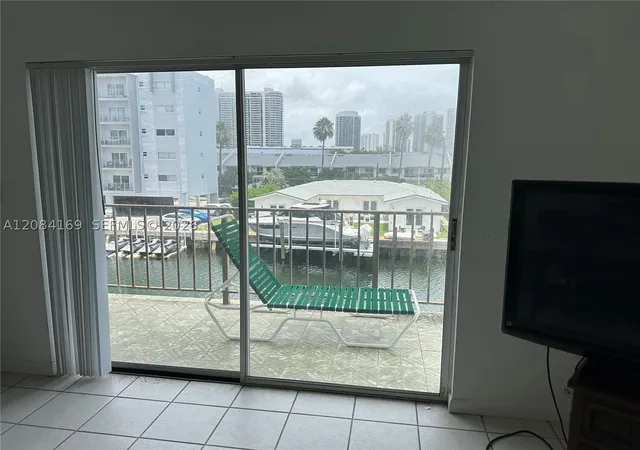 3665-ne-167th-street-307-north-miami-beach-fl-33160/hzid_dd1b1f82