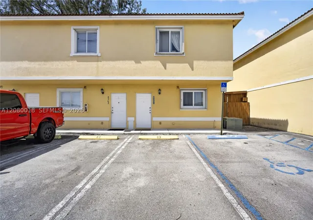 8351-nw-99th-street-c-5-hialeah-gardens-fl-33016/hzid_0d38a084