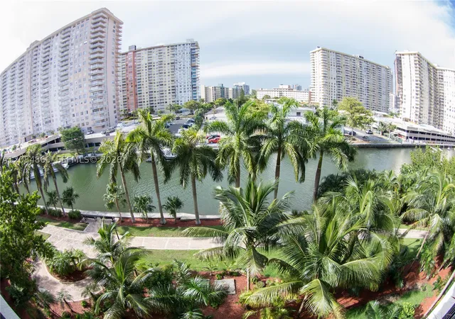 17150-n-bay-rd-2512-sunny-isles-beach-fl-33160/hzid_3043c769