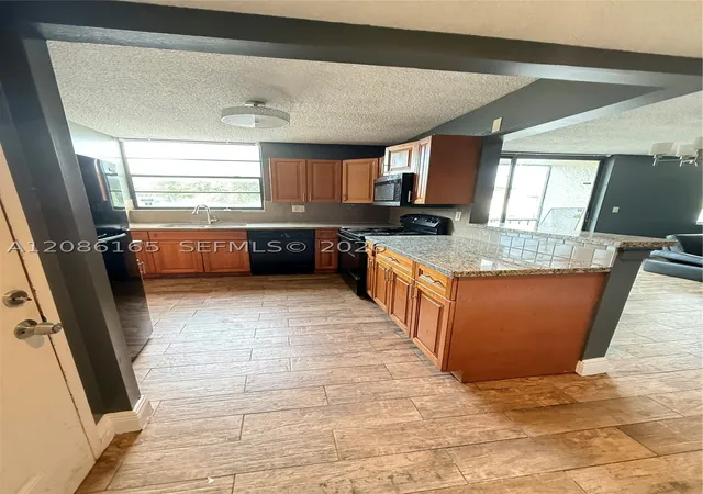 1798-nw-55th-avenue-203-lauderhill-fl-33313/hzid_c7999e84