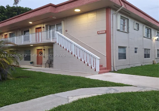 12850-sw-43rd-drive-258-b-miami-fl-33175/hzid_f2f2073b