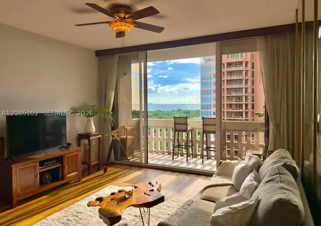 90-edgewater-dr-ph10-coral-gables-fl-33133/hzid_4bd1271f