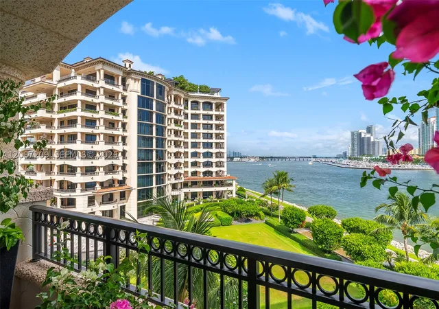 7052-fisher-is-dr-7052-miami-beach-fl-33109/hzid_63535c14