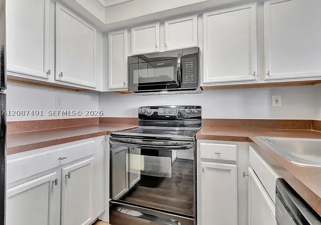 714-executive-ctr-dr-28-west-palm-beach-fl-33401/hzid_081cb7d8