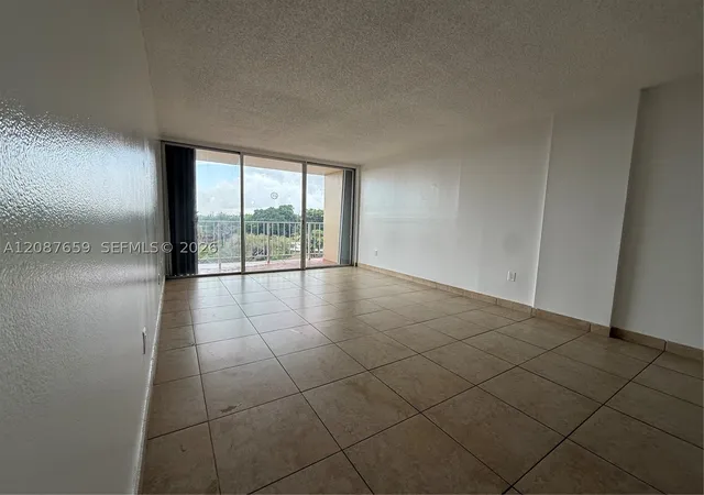 13120-sw-92nd-avenue-b-520-miami-fl-33176/hzid_eccbce2b