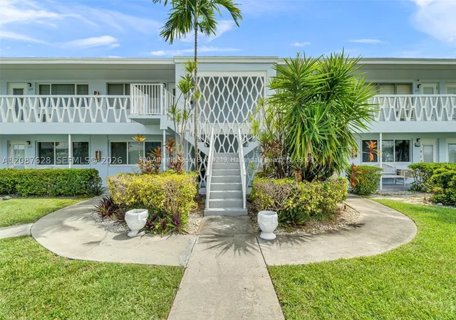 900-atlantic-shrs-blvd-219-hallandale-beach-fl-33009/hzid_10b56392