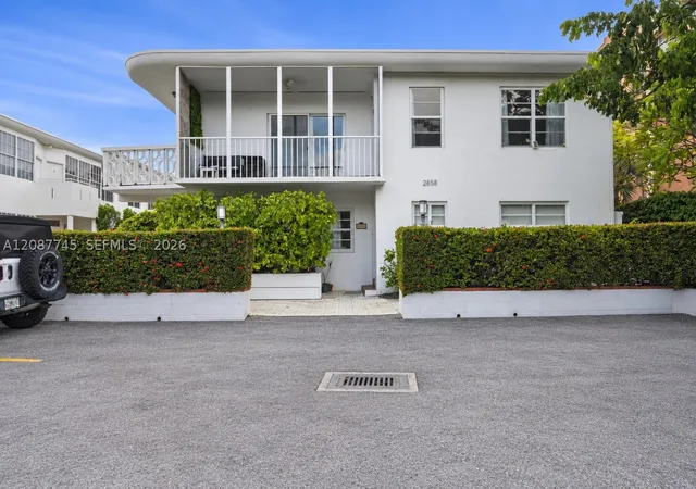 2858-pine-tree-dr-5-miami-beach-fl-33140/hzid_0cf05bac