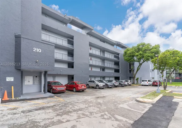 210-fontainebleau-blvd-410-miami-fl-33172/hzid_6d10efb6