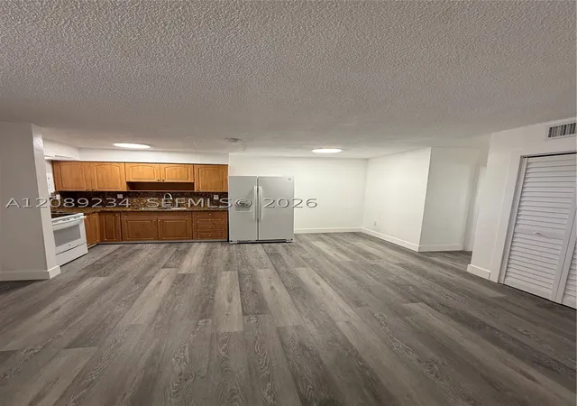 2385-nw-11th-street-c31-miami-fl-33125/hzid_b2519e67