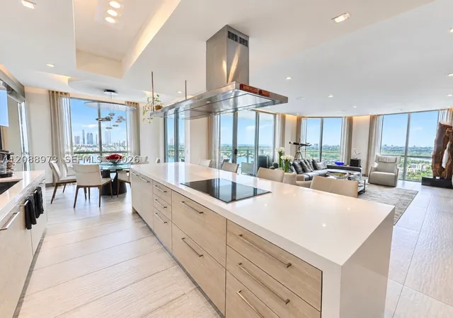17111-biscayne-blvd-2210-north-miami-beach-fl-33160/hzid_6653cb1e