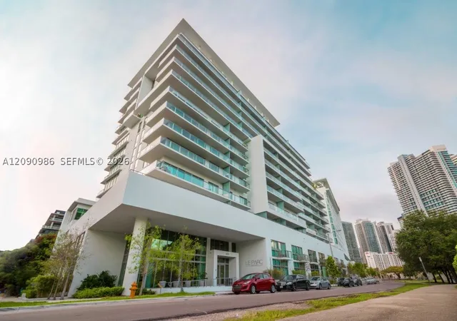1600-sw-1st-avenue-811-miami-fl-33129/hzid_44d6f07c