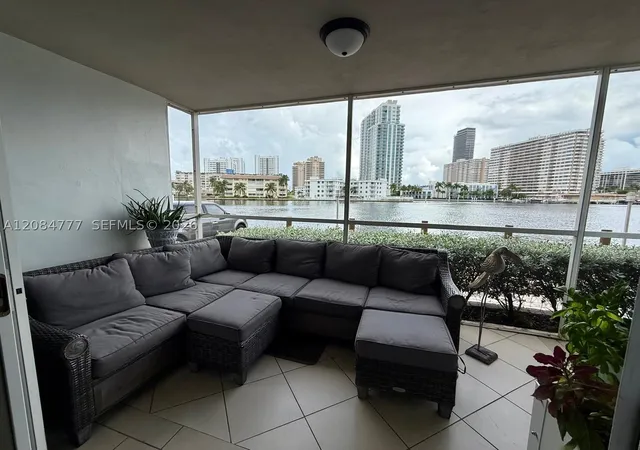 121-golden-isles-dr-1-hallandale-beach-fl-33009/hzid_5c80f2dc
