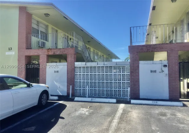 13-ne-2nd-avenue-104-dania-beach-fl-33004/hzid_89501ee2