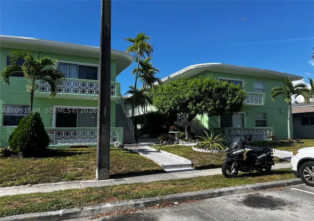 2072-ne-169th-street-8-north-miami-beach-fl-33162/hzid_9eb67907