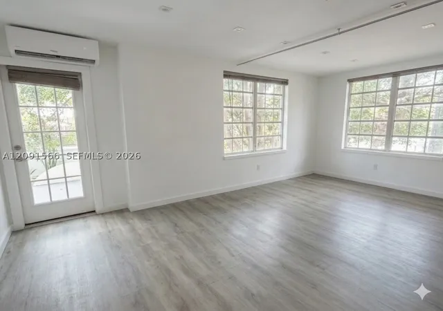 932-7th-street-932d-miami-beach-fl-33139/hzid_090ed7fc