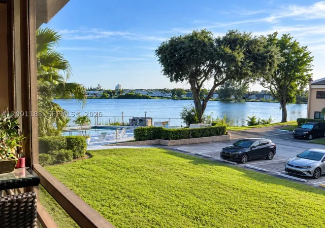 4491-crystal-lake-dr-204b-deerfield-beach-fl-33064/hzid_4d83242e