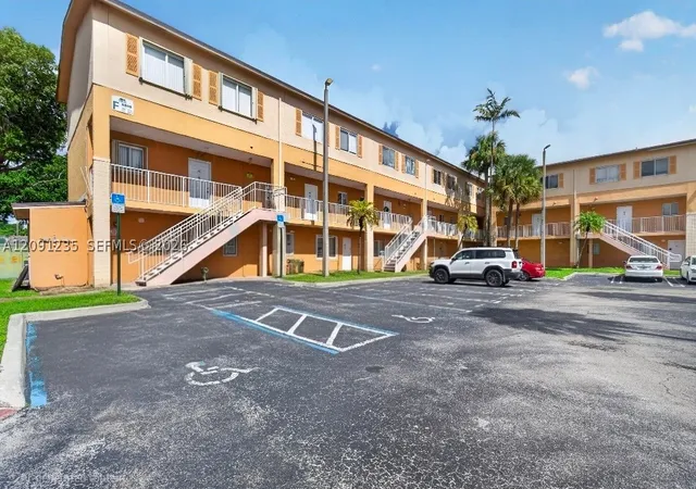 6205-kendale-lakes-cir-281-miami-fl-33183/hzid_52c07fff