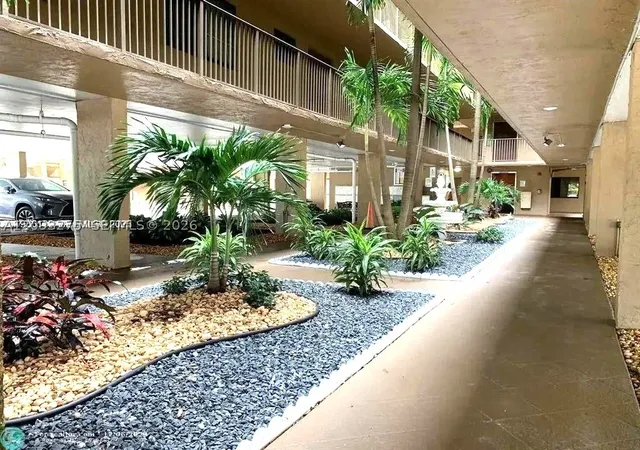 8020-hampton-blvd-309-north-lauderdale-fl-33068/hzid_a308195b
