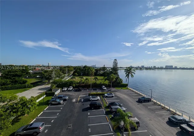 11930-n-bayshore-dr-502-north-miami-fl-33181/hzid_c46c8466