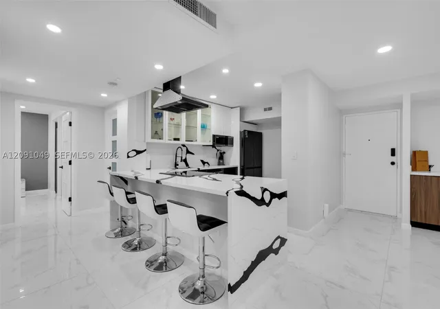3800-hillcrest-dr-203-hollywood-fl-33021/hzid_693f60cf