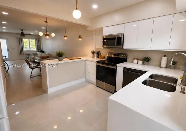600-layne-226-hallandale-beach-fl-33009/hzid_ffc3068b