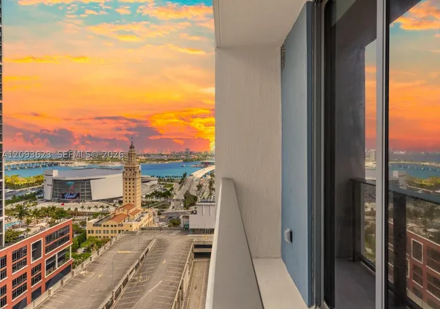 121-ne-5th-street-2409-miami-fl-33132/hzid_be25308b