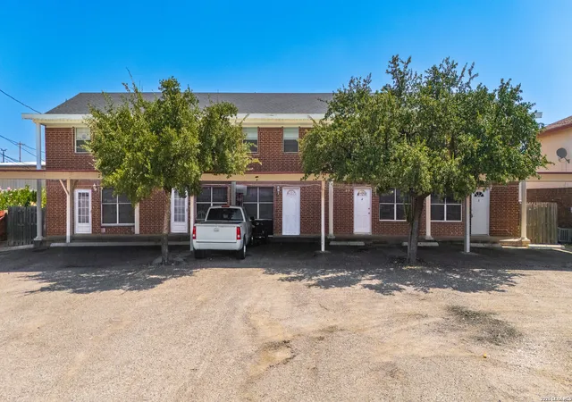 121-falcon-blvd-eagle-pass-tx-78852/hzid_0e069fe5
