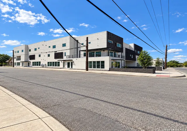 2619-s-flores-st-2-3-san-antonio-tx-78204/hzid_d89b0352