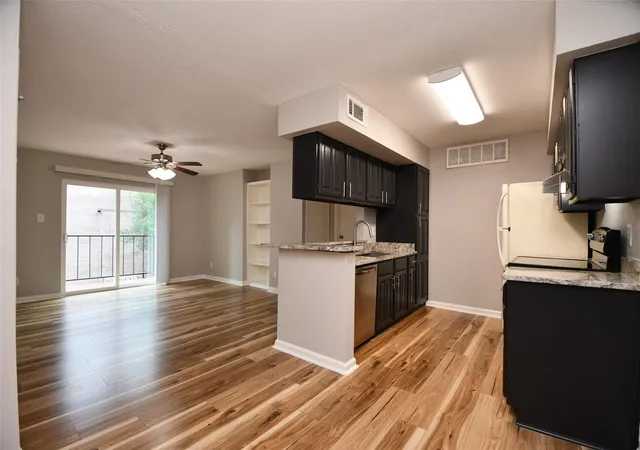 12955-woodforest-blvd-20-houston-tx-77015/hzid_5168322d