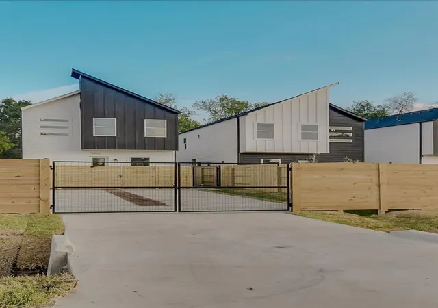 5914-shelburne-unit-c-and-d-st-humble-tx-77396/hzid_684334bd