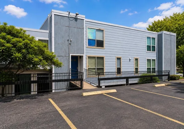 781-country-pl-dr-2032-houston-tx-77079/hzid_4e95b113