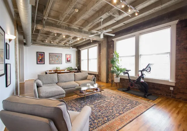 201-main-st-4f-houston-tx-77002/hzid_67e579e8