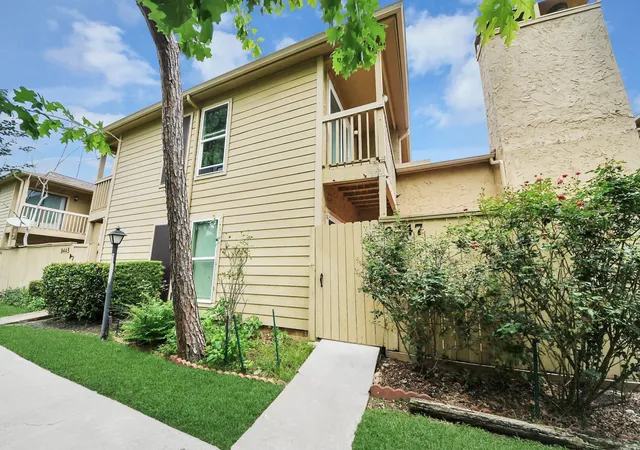 9447-pagewood-ln-9447-houston-tx-77063/hzid_ec155a80
