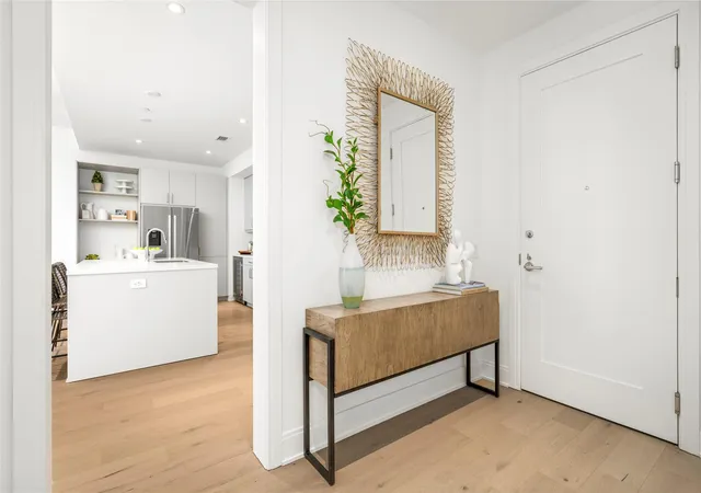 2323-w-main-st-304-houston-tx-77098/hzid_5bd5a7f5