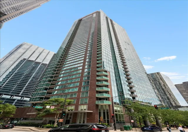 505-n-mcclurg-ct-3706-chicago-il-60611/hzid_91d3080a