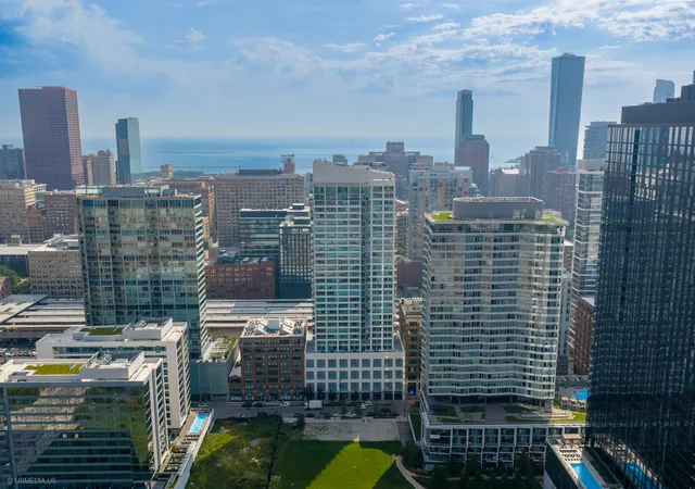701-s-wells-st-2605-chicago-il-60607/hzid_b33d3118