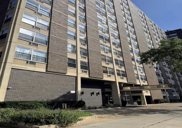 3033-n-sheridan-rd-903-chicago-il-60657/hzid_877ab489