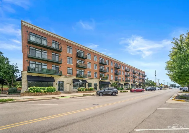 160-s-river-st-206-aurora-il-60506/hzid_f52216db