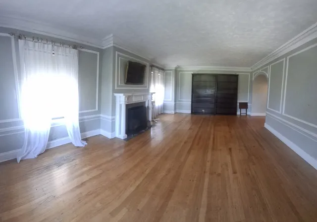 6700-s-crandon-ave-3a-chicago-il-60649/hzid_a3cbfb97