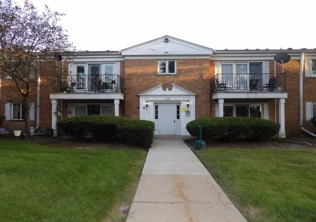 1100-n-farnsworth-ave-2a-aurora-il-60505/hzid_8d757839